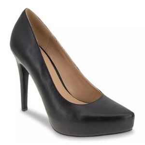 BCBGeneration Penni Platform Pump